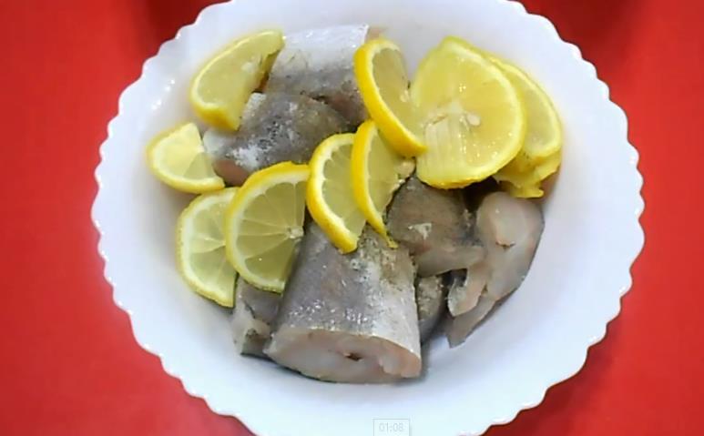 Минтай в духовке — 14 самых вкусных рецептов запеченной рыбы